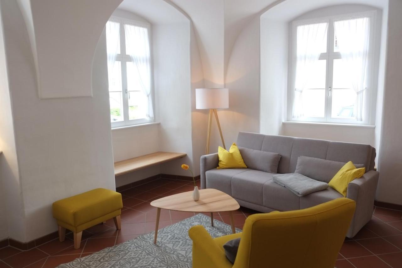 60Qm Wohnung Naabtal Im Historischen Pfarrhaus Pielenhofen Bagian luar foto